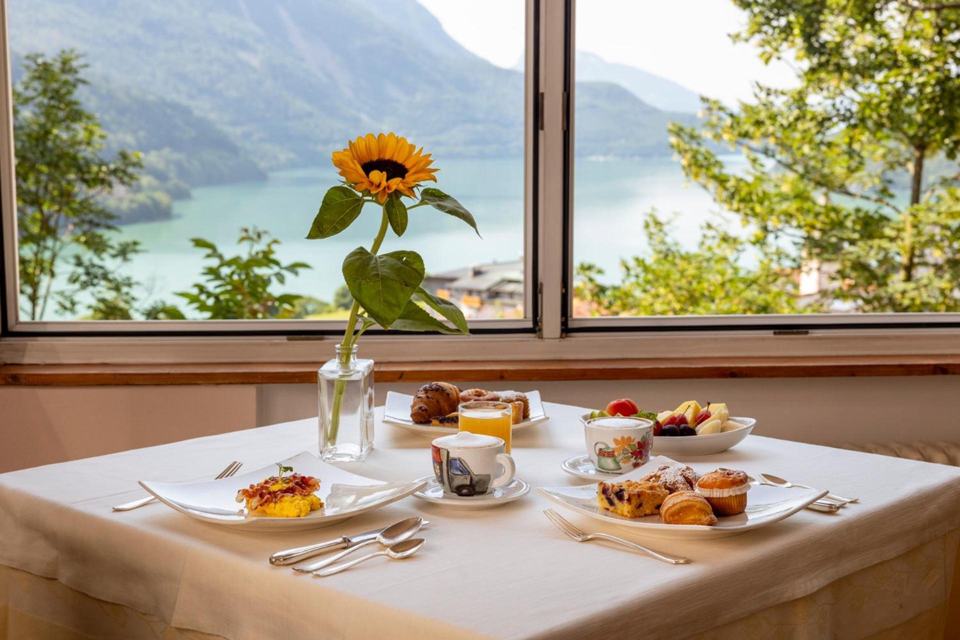 Hotel Londra Slow Living Молвена Екстериор снимка